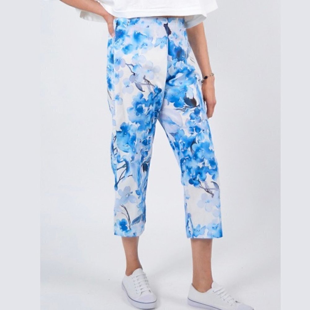 Bryn Walker Blue White Floral Capri Pants Elastic Waist 100% Cotton Lightwight